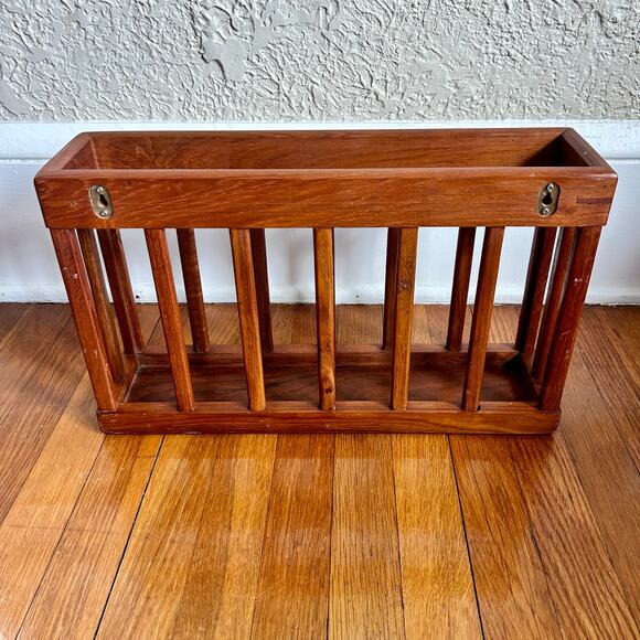 Vintage Goodwood Teak Wall-Mounted Magazine or Mail Rack - Picture 4 of 10